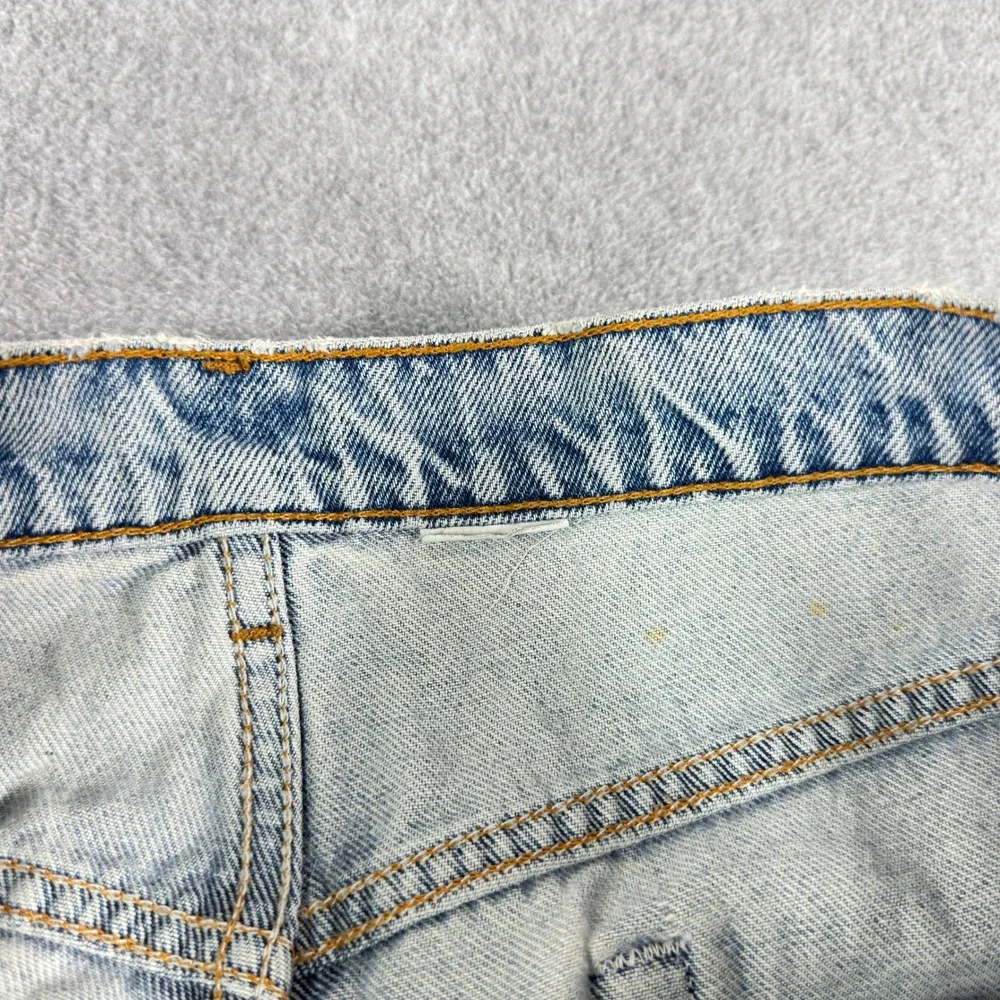Vintage Levis 560 Men's‎ 36x31 Loose Fit Taper Light Wash Blue Denim Jeans